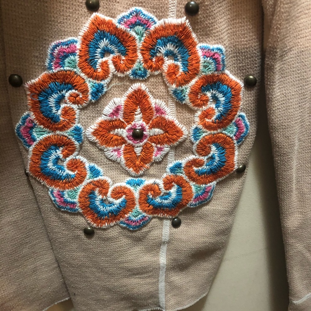 Gypsy 05 top. Embroidery on front… - Picture 3 of 6